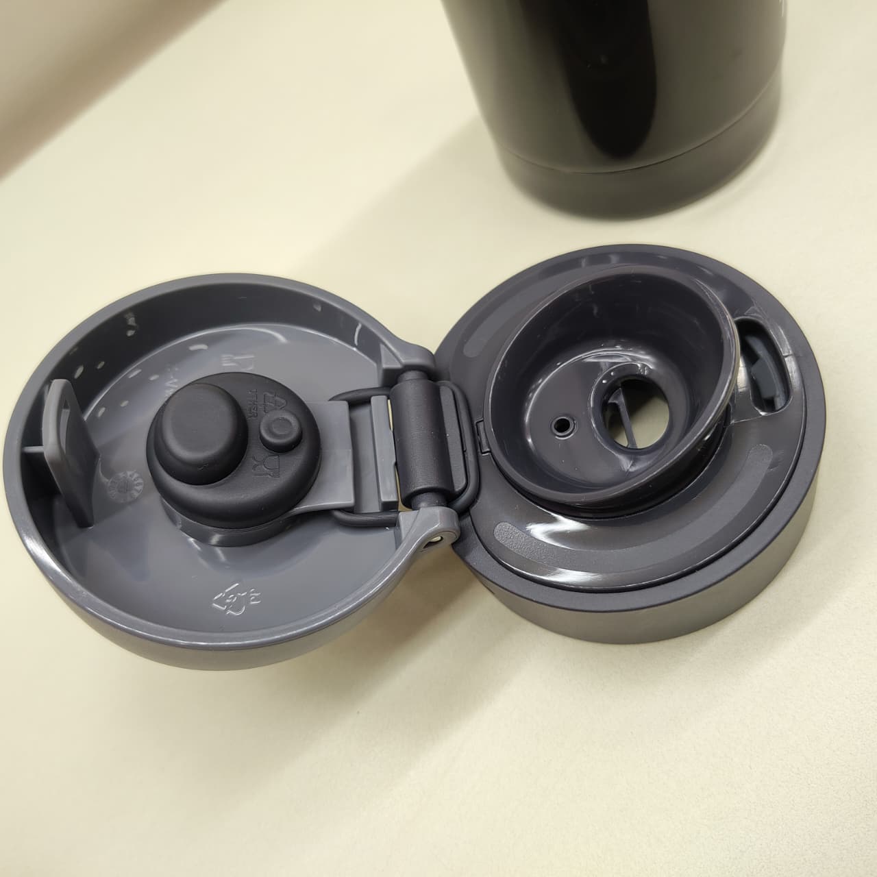 Tupperware Easy Open Thermal Vacuum Insulated Flask 430ml