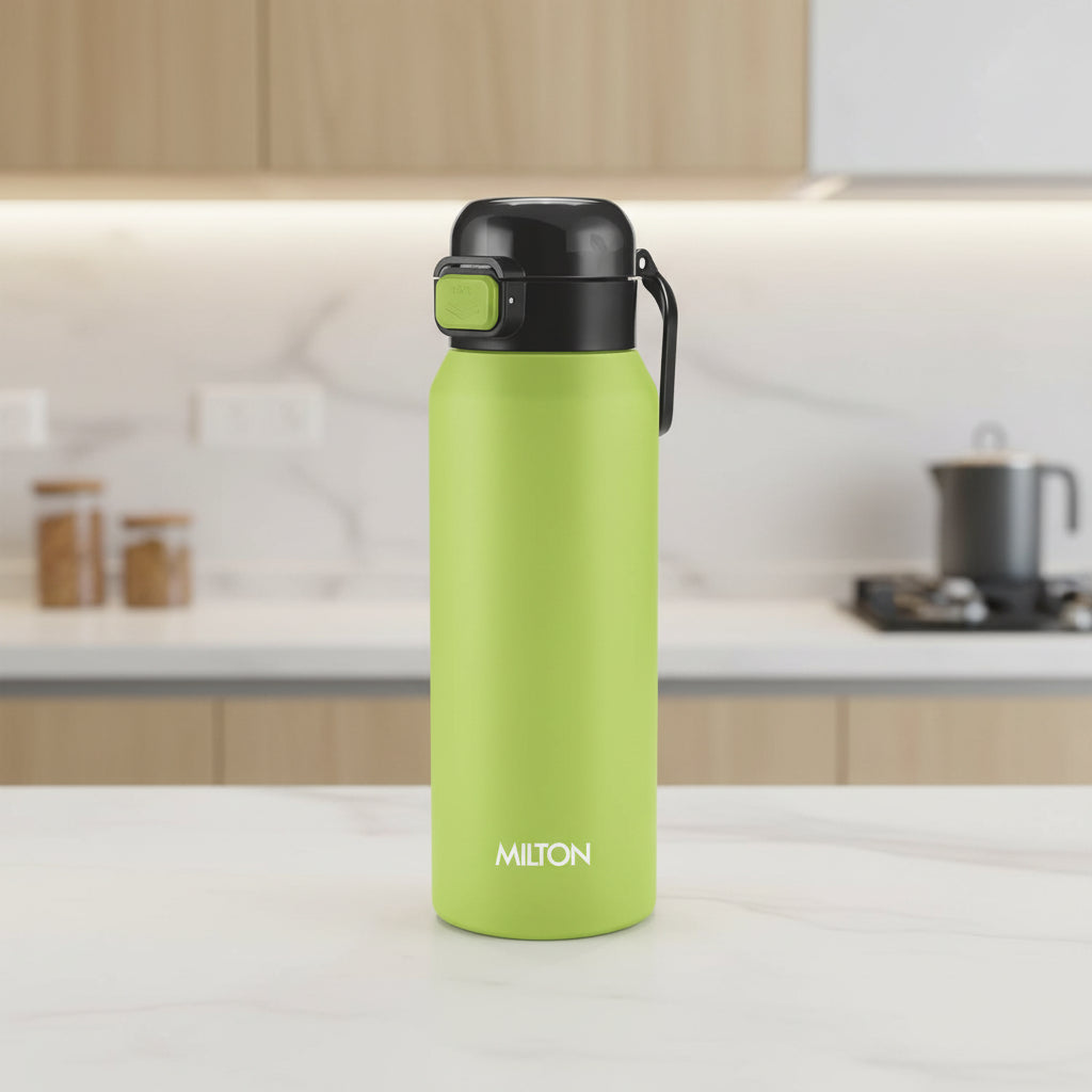 Milton Dual Flow 600 Thermal Vacuum Insulated Bottle with Straw